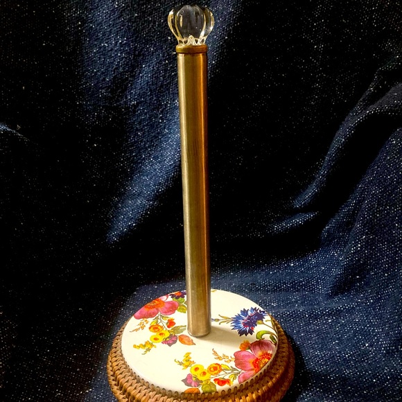 Adorable MacKenzie Childs Paper Towel Holder - Picture 1 of 7